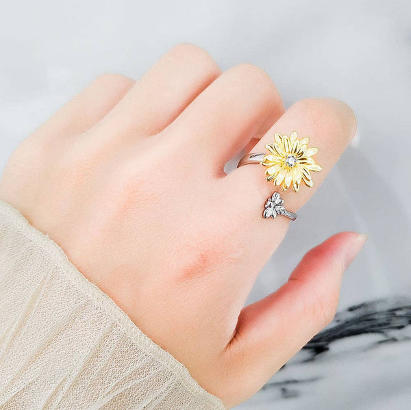 DAISY BEE ANXIETY FIDGET SPIINER RING IN SILVER-RING-MODE-Couture-Boutique-Womens-Clothing